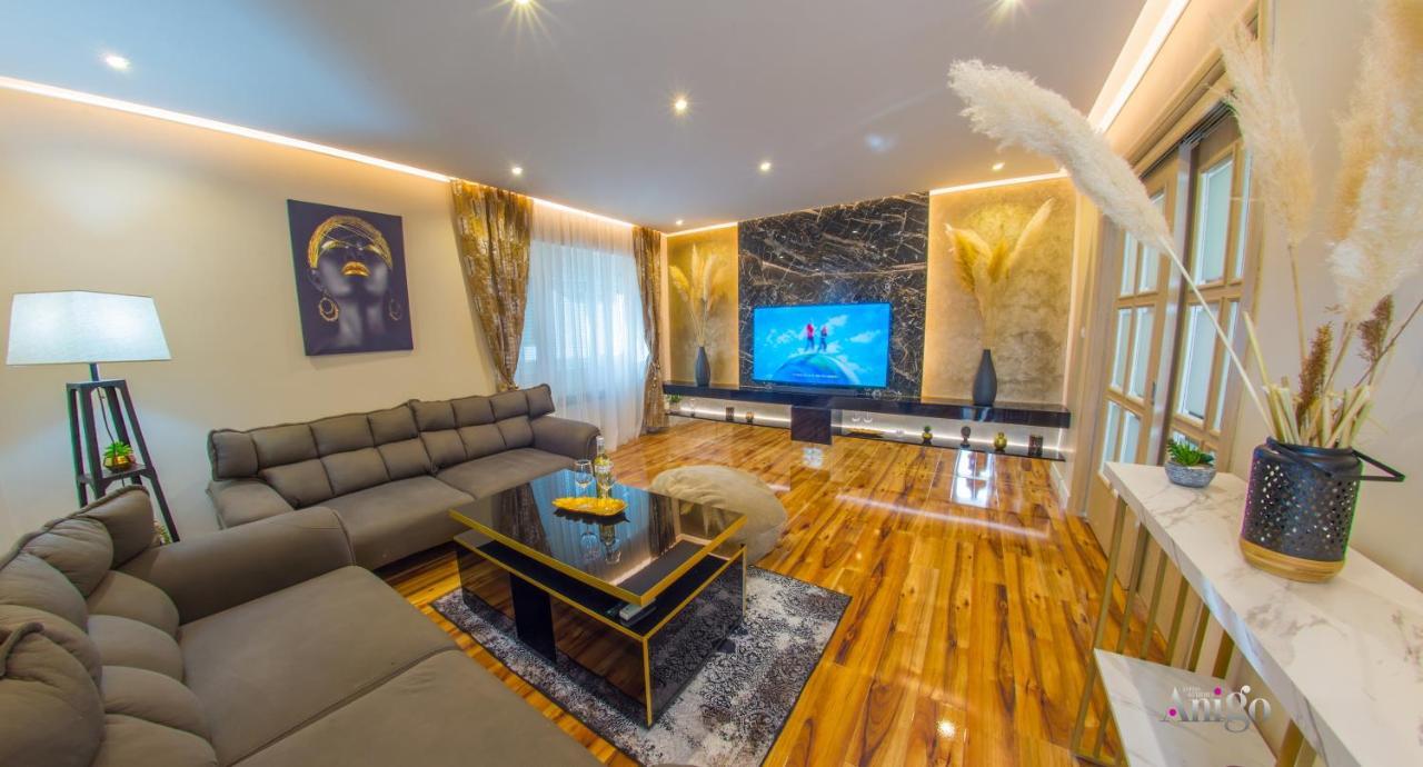 Luxury Apartment Black And Gold Mostar Eksteriør bilde