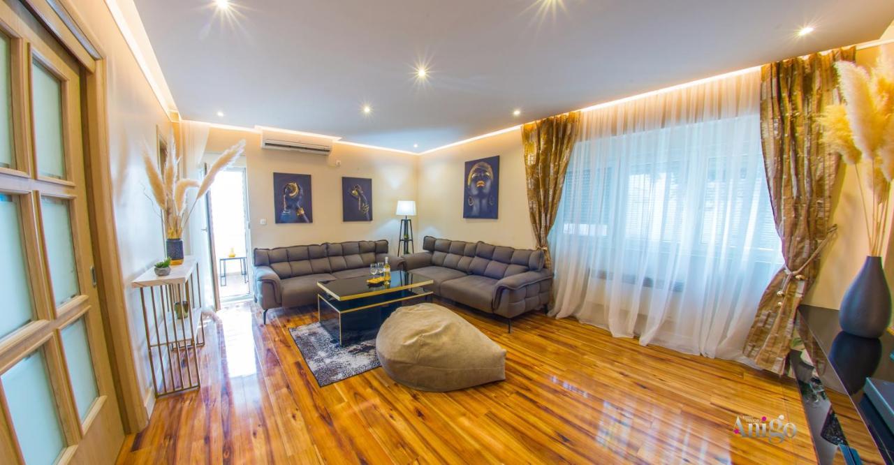 Luxury Apartment Black And Gold Mostar Eksteriør bilde
