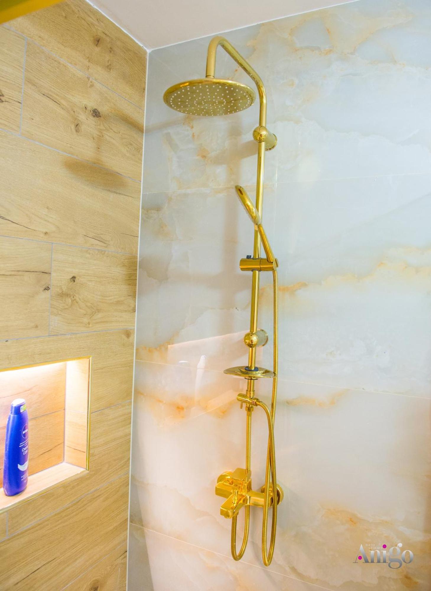 Luxury Apartment Black And Gold Mostar Eksteriør bilde
