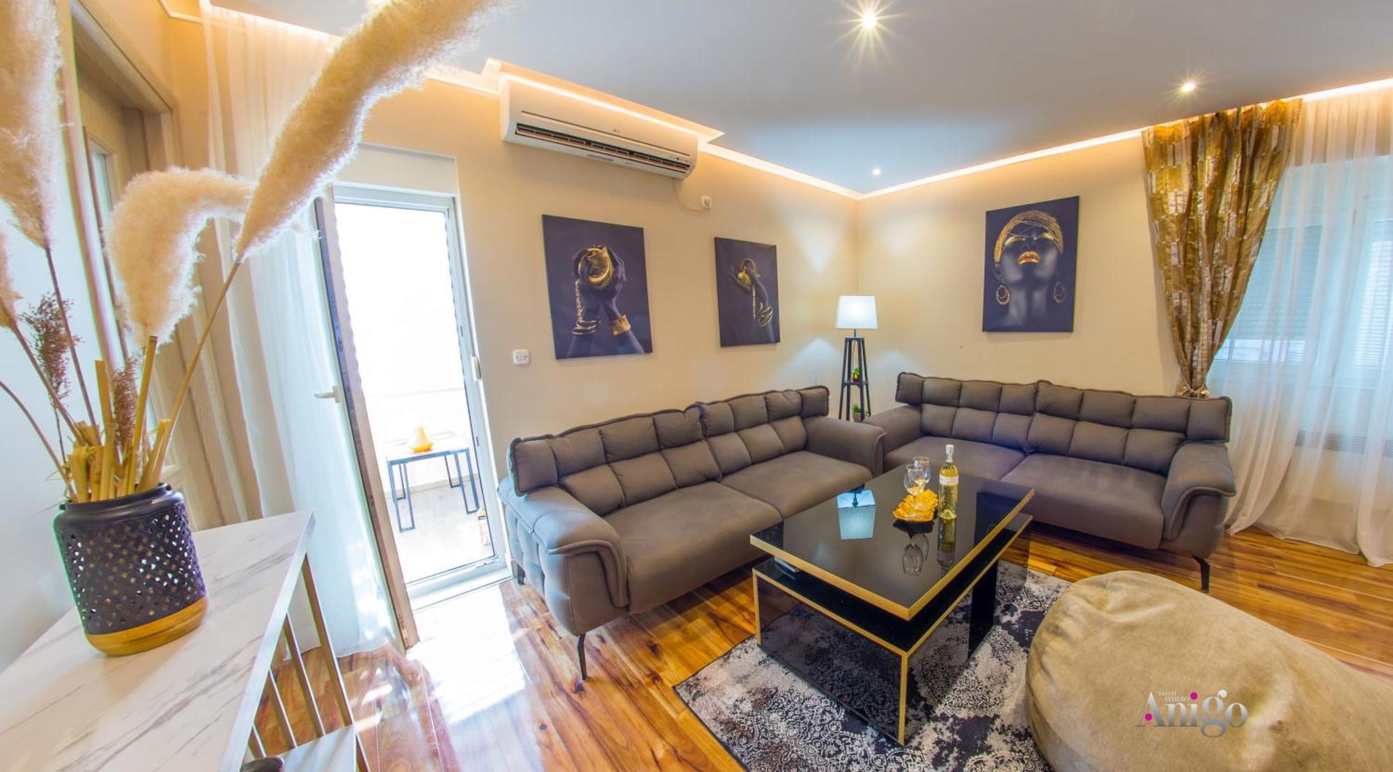 Luxury Apartment Black And Gold Mostar Eksteriør bilde
